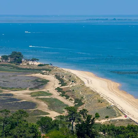 Cap A L'ouest 44h 50 M De La Villa