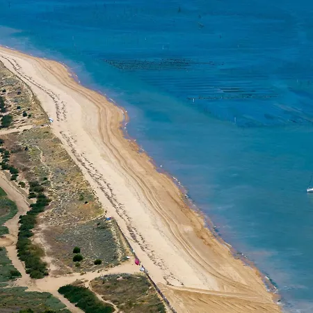 Cap A L'ouest 44h 50 M De La *